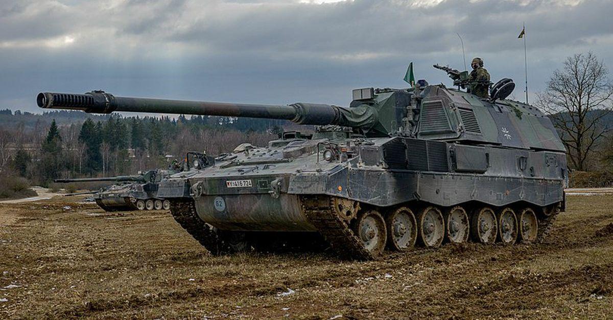 Germany to give Ukraine four more PzH 2000 self-propelled howitzers...