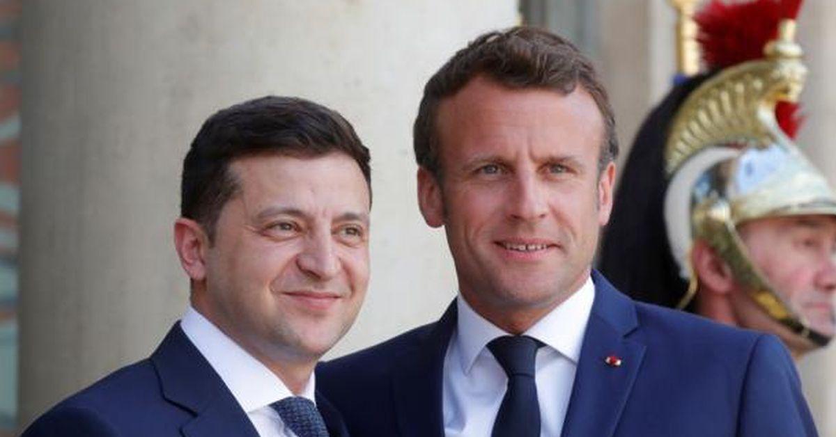 Zelensky, Macron discuss further diplomatic dialogue.