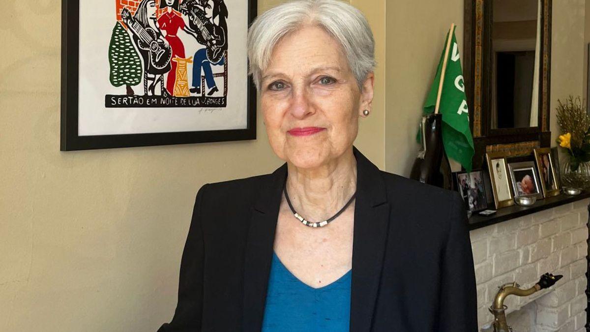 US Green Party candidate Stein calls Putin 'war criminal,' clarifying stance after controversial interview.