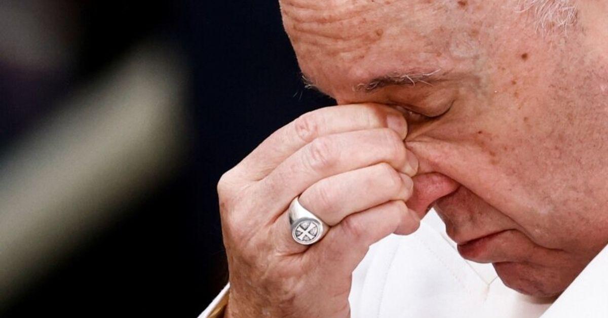 Pope Breaks Down And Cries While Mentioning Ukraine At Public Prayer.