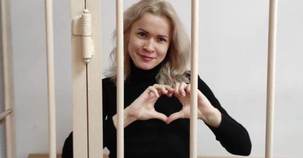 Russian Journalist Accused Of Discrediting Army Sent To Psychiatric...