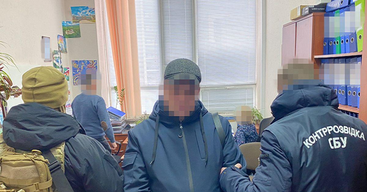 Employee of Ukraine’s state weapins concern detained on accusation ...