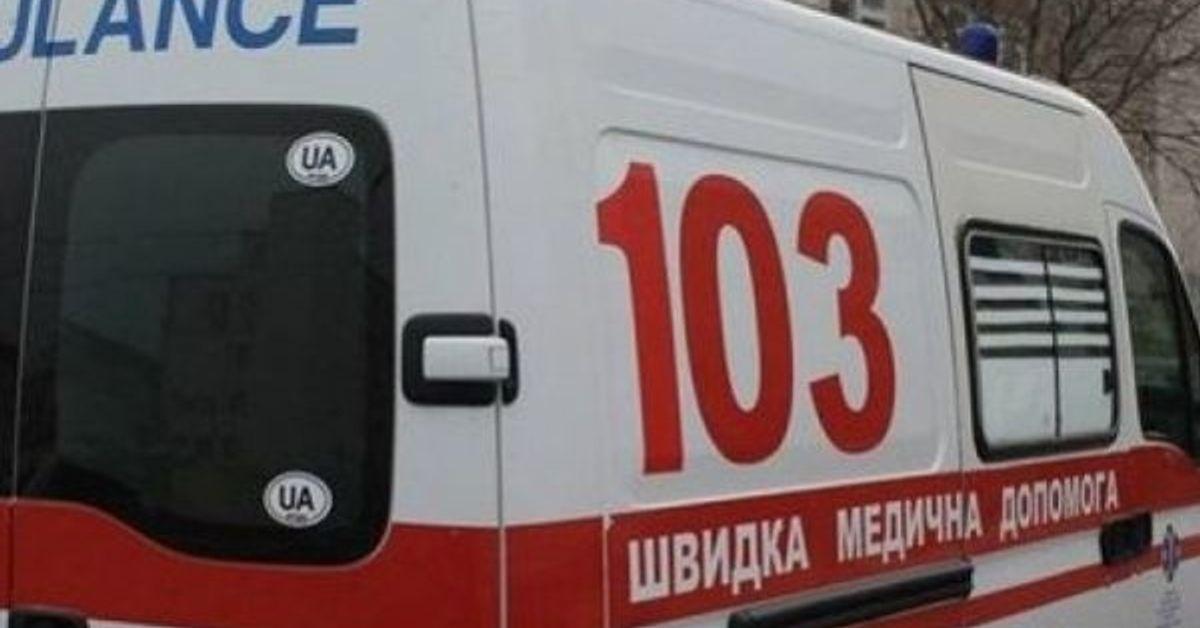 One killed, two injured as Russia shells apartment block in Vovchansk.
