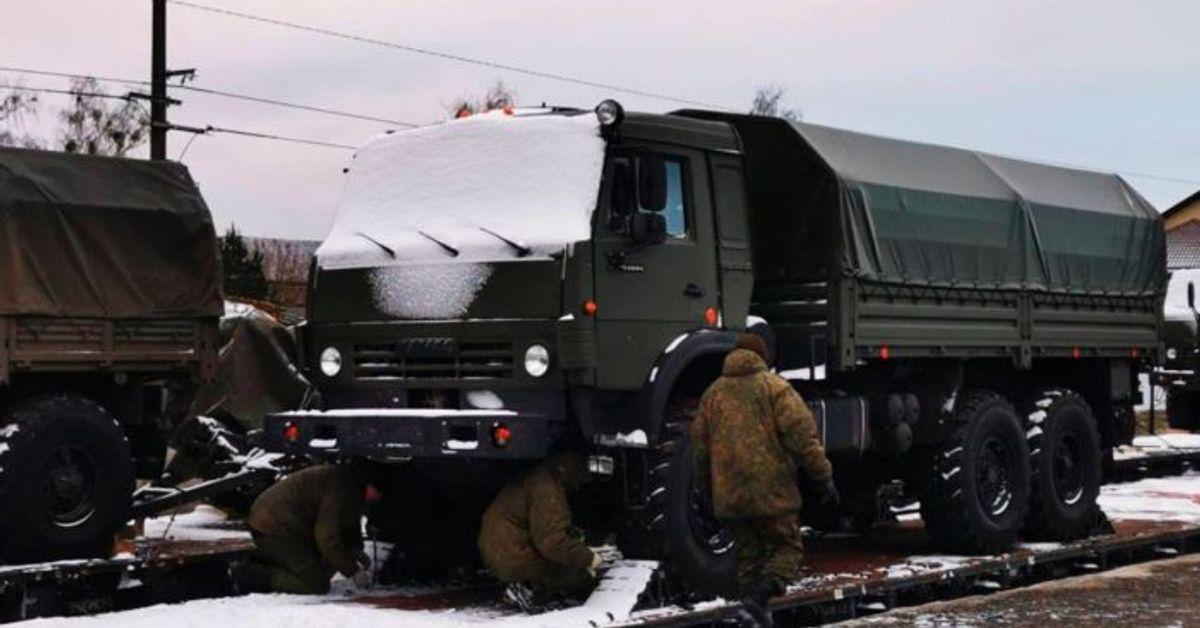 Russia to continue regenerating its forces in Belarus – British Intel.