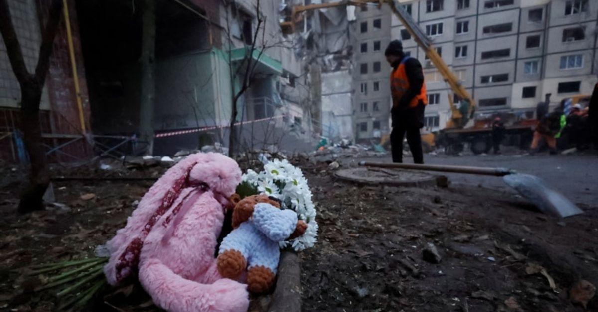 Ukraine Civilian Death Toll Exceeds 7,000, UN Rights Office Says.