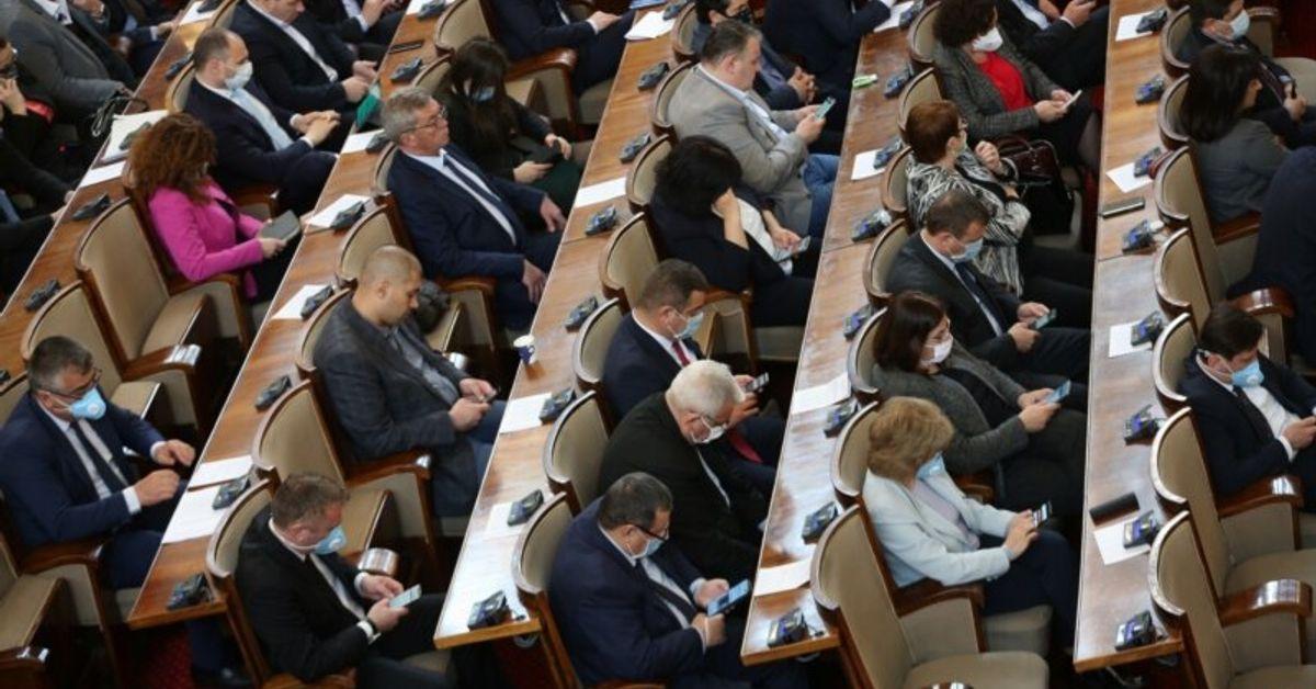 Bulgarian Parliament Passes Resolution Declaring Soviet-Era Famine ...