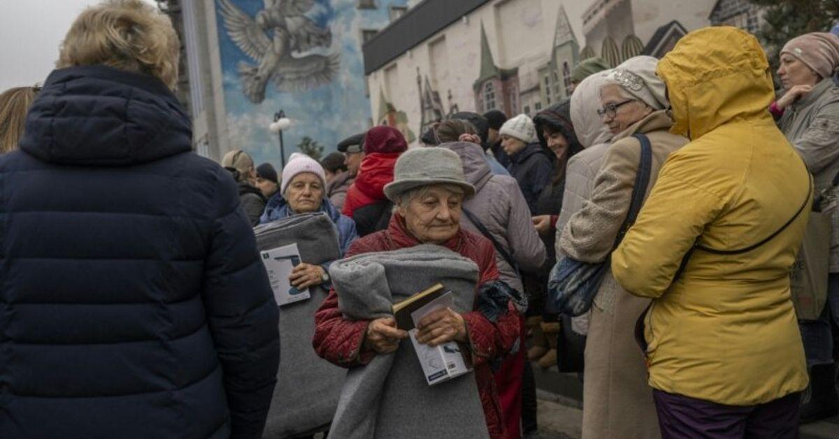 'Stock Up On Blankets': Ukrainians Brace For Horrific Winter.